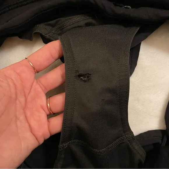 Bundle: lululemon athletica shorts size 6 and Victoria’s Secret Pink Sports Bra - Picture 2 of 4